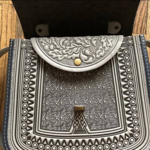 Genuine Leather Beautiful Hand Tooled Gray Black Crossbody Western Boho Bag - Picture 13 of 16